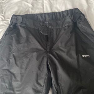 Women’s size 2x ski/snowboard pants - Black